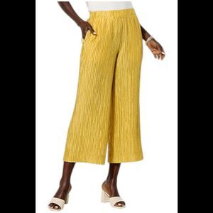WynneCollection Women's Crinkled Woven Wide-Leg Cropped Pant Mustard - Regular